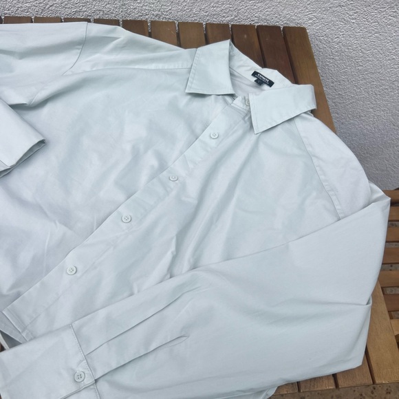 Express Boxy Button-up 💗 - Picture 2 of 7